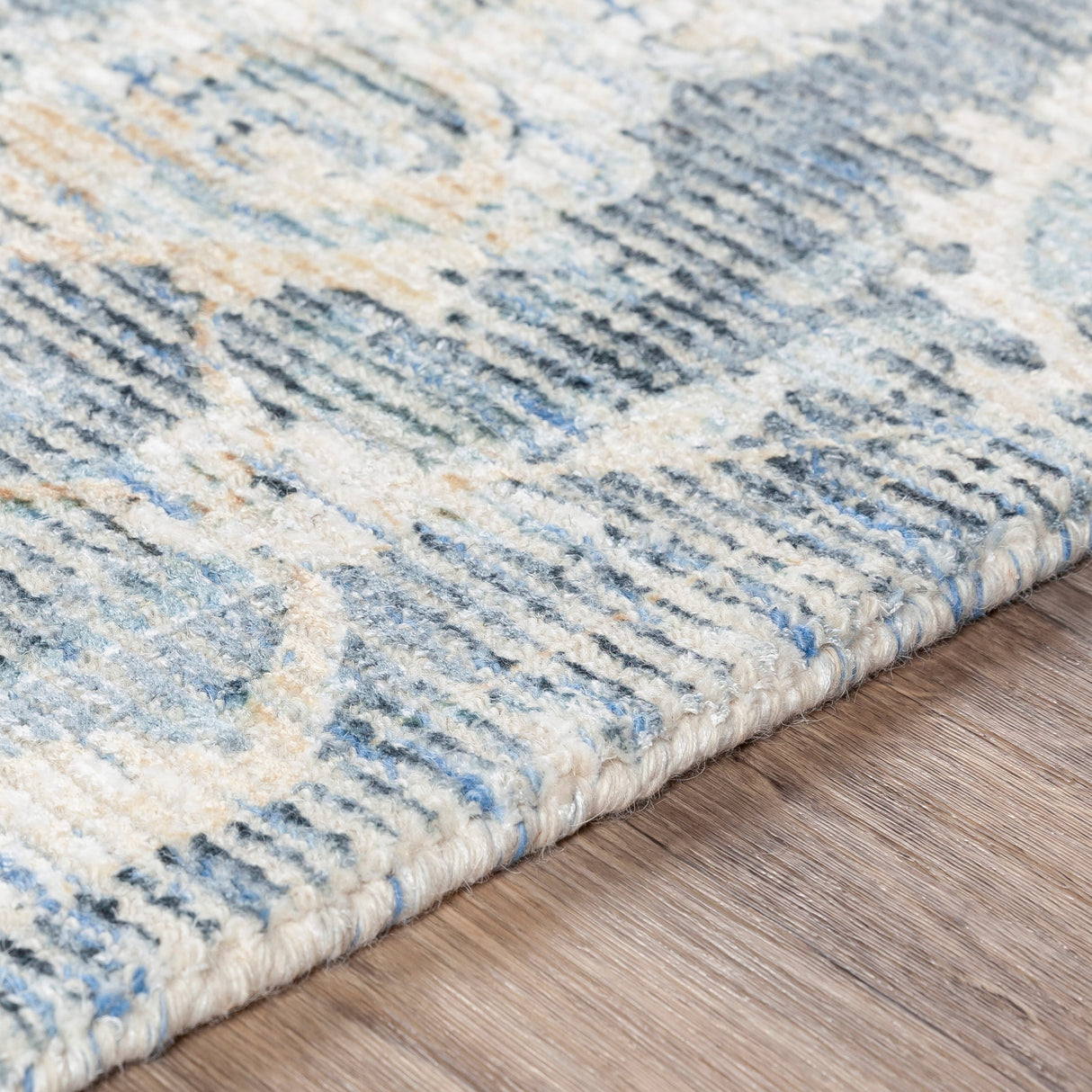 Expresse Traditional Wool Hand-Loomed Area Rug