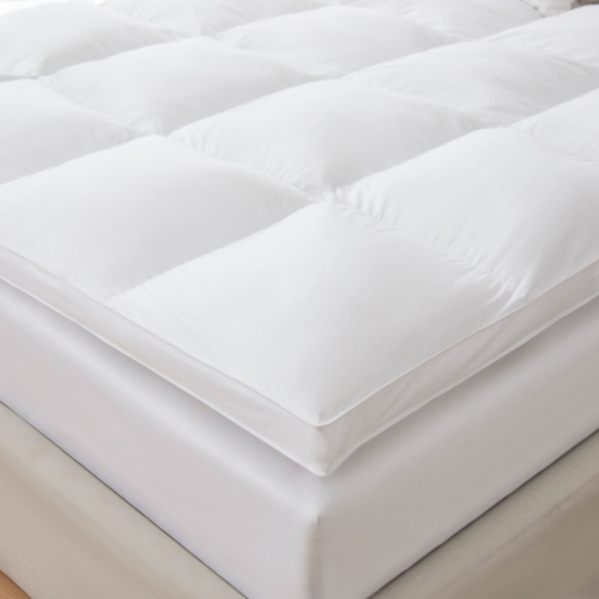 Fabulous Hotel Fiber Bed With Handles By DOWNLITE