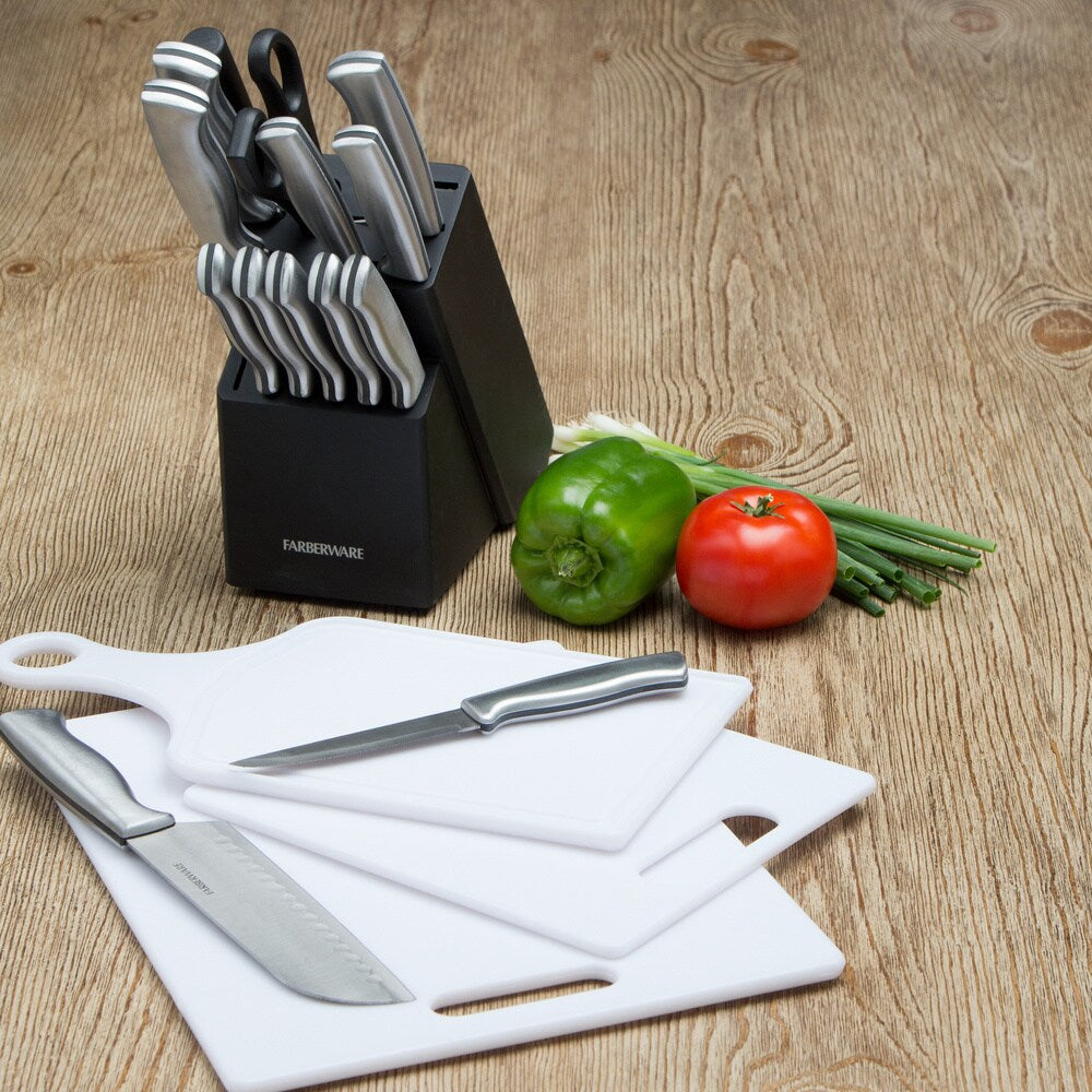 Farberware 15-piece Stamped Stainless Steel Cutlery Set with Bonus Cutting Boards