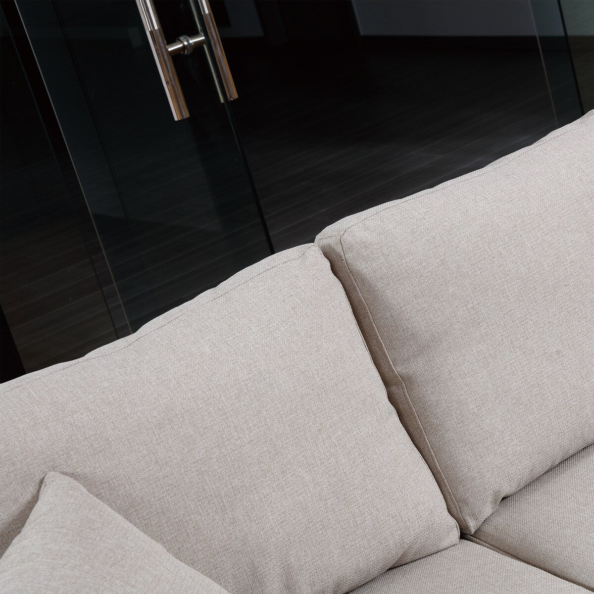 Fashionable U-Shape Pull-out Sleeper Sectional Sofa