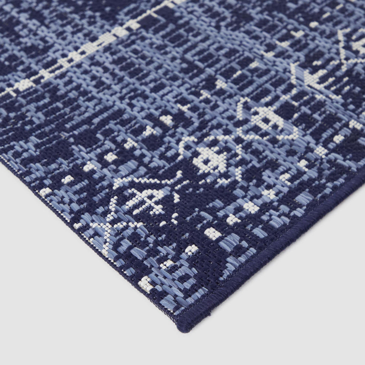 Ferdinand Moroccan Medallion Indoor/Outdoor Area Rug
