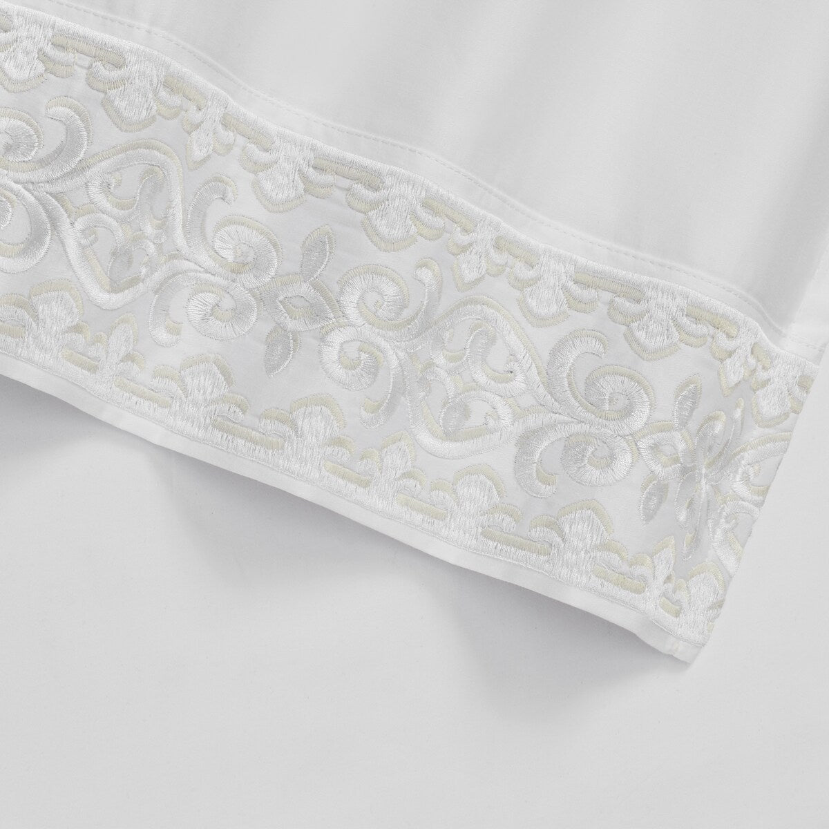 J. Queen New York Majestic Embroidered Sheet Set