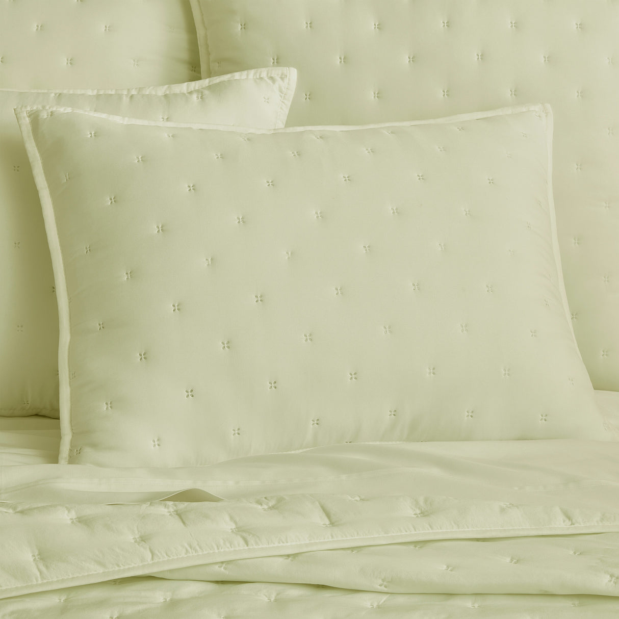 J. Queen New York Vesper Quilt Set