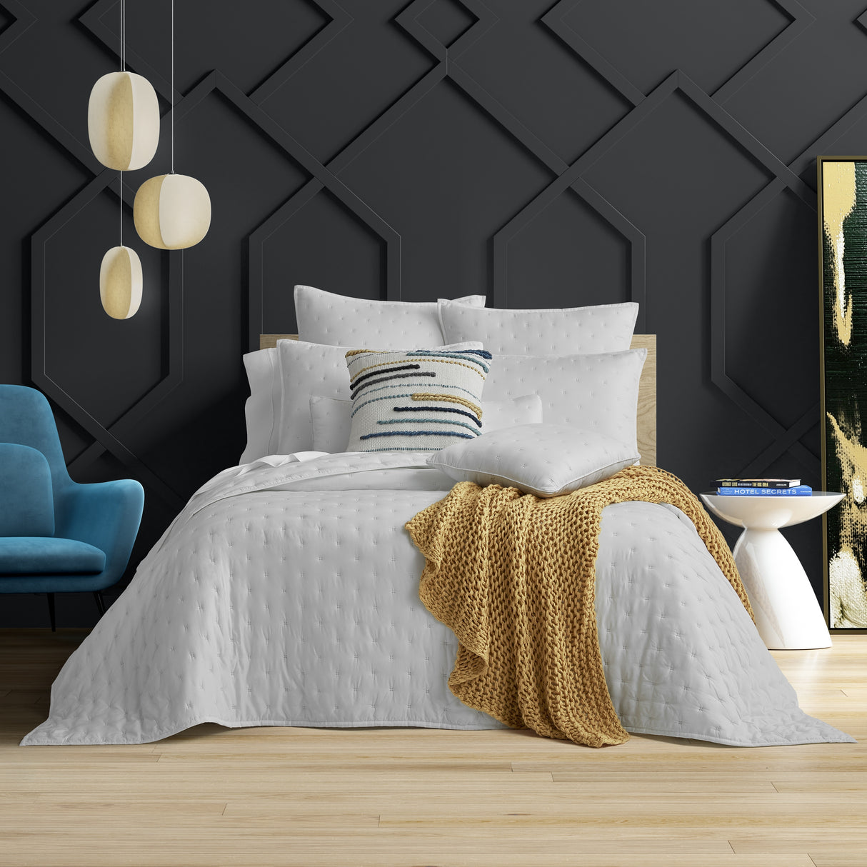 J. Queen New York Vesper Quilt Set
