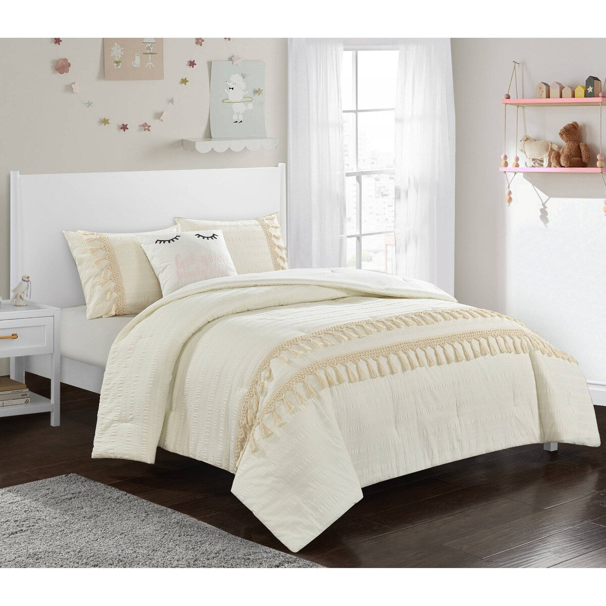 Floral & Fringe Comforter Set