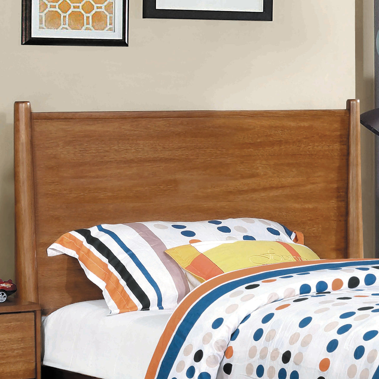 Fopp Mid-century Modern Oak Wood 2-Piece Platform Bedroom Set by Furniture of America