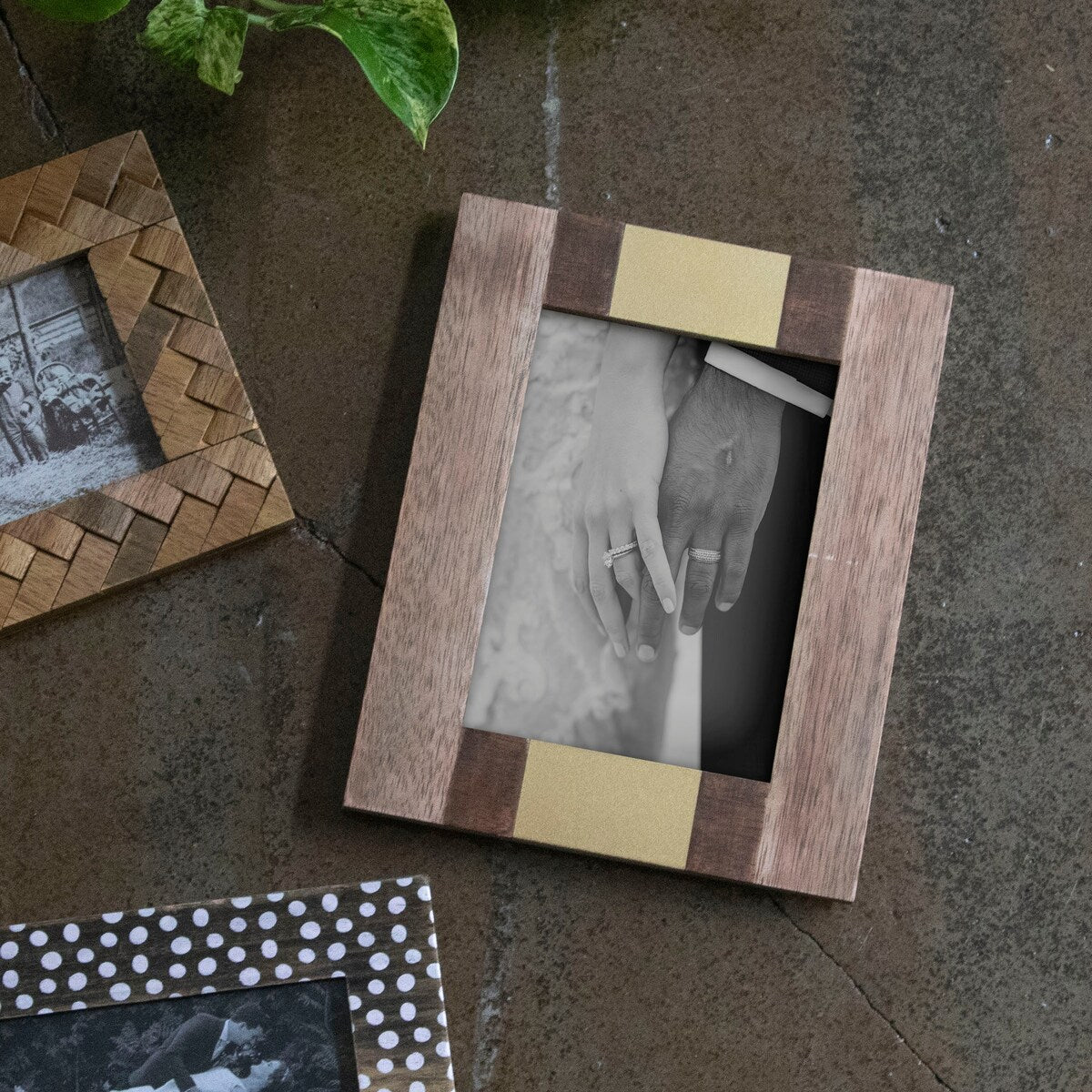 Foreside Home & Garden Brass Striped 5x7 Inch Wood Decorative Picture Frame