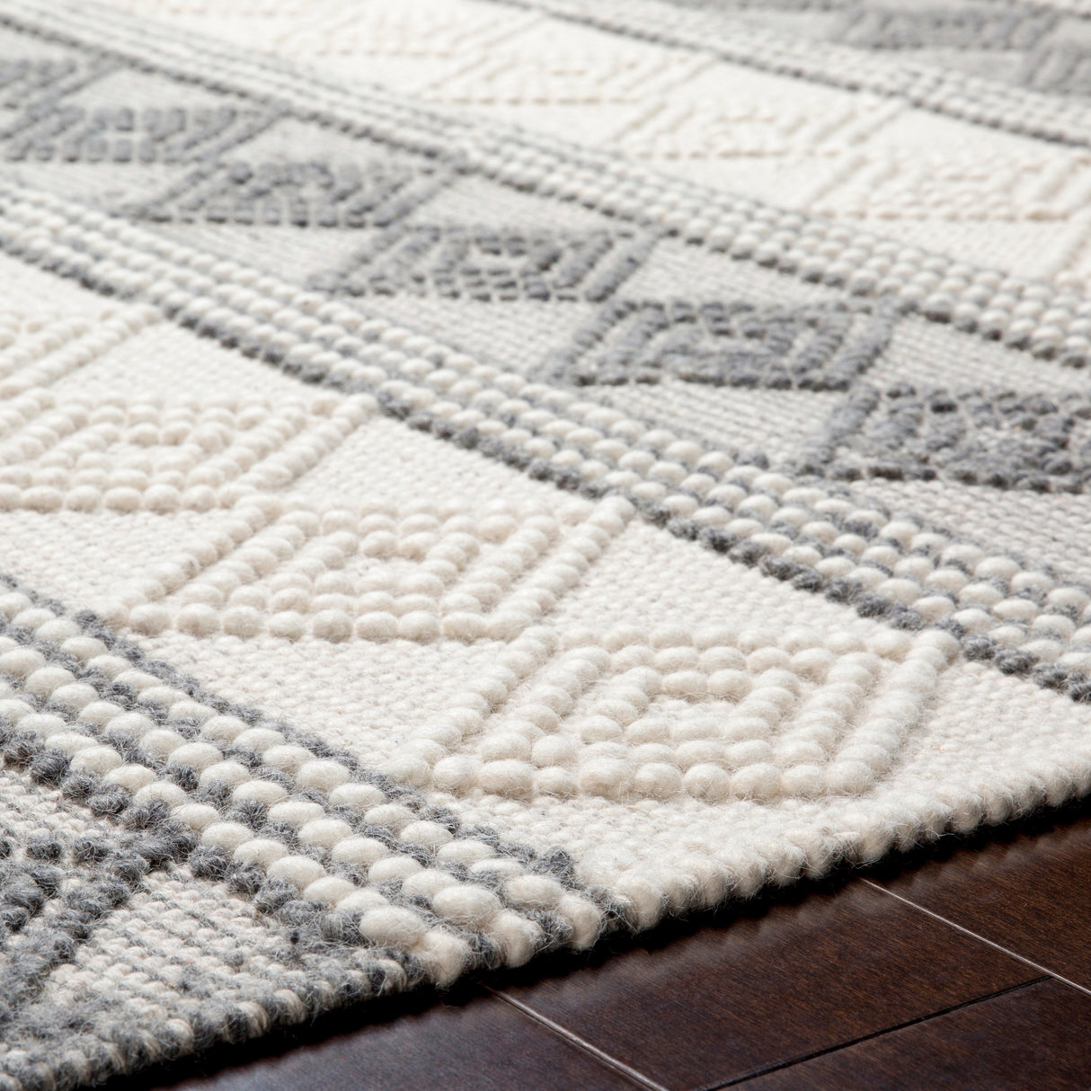 Livabliss Freya Handmade Modern Rustic Area Rug