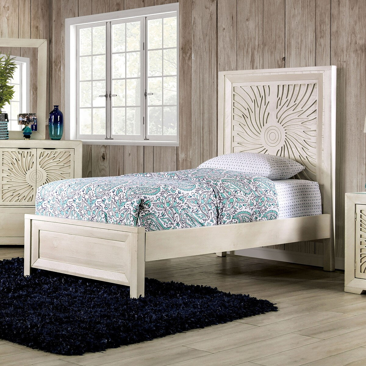 Toddlee Bohemian Ivory Wood Platform Bed with Starburst Pattern by Furniture of America