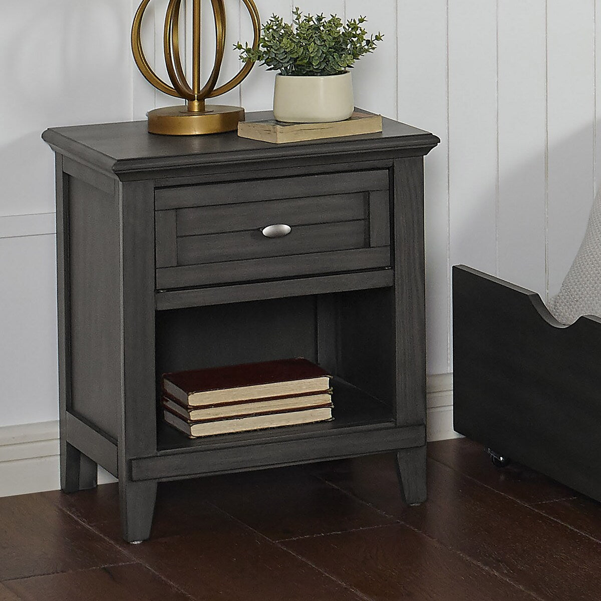 Wese Transitional Grey Wood 4-Piece Sleigh Bedroom Set by Furniture of America