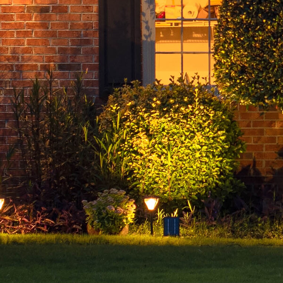 Progressive 100 LM Solar Outdoor Landscape Pathway Accent Spotlight