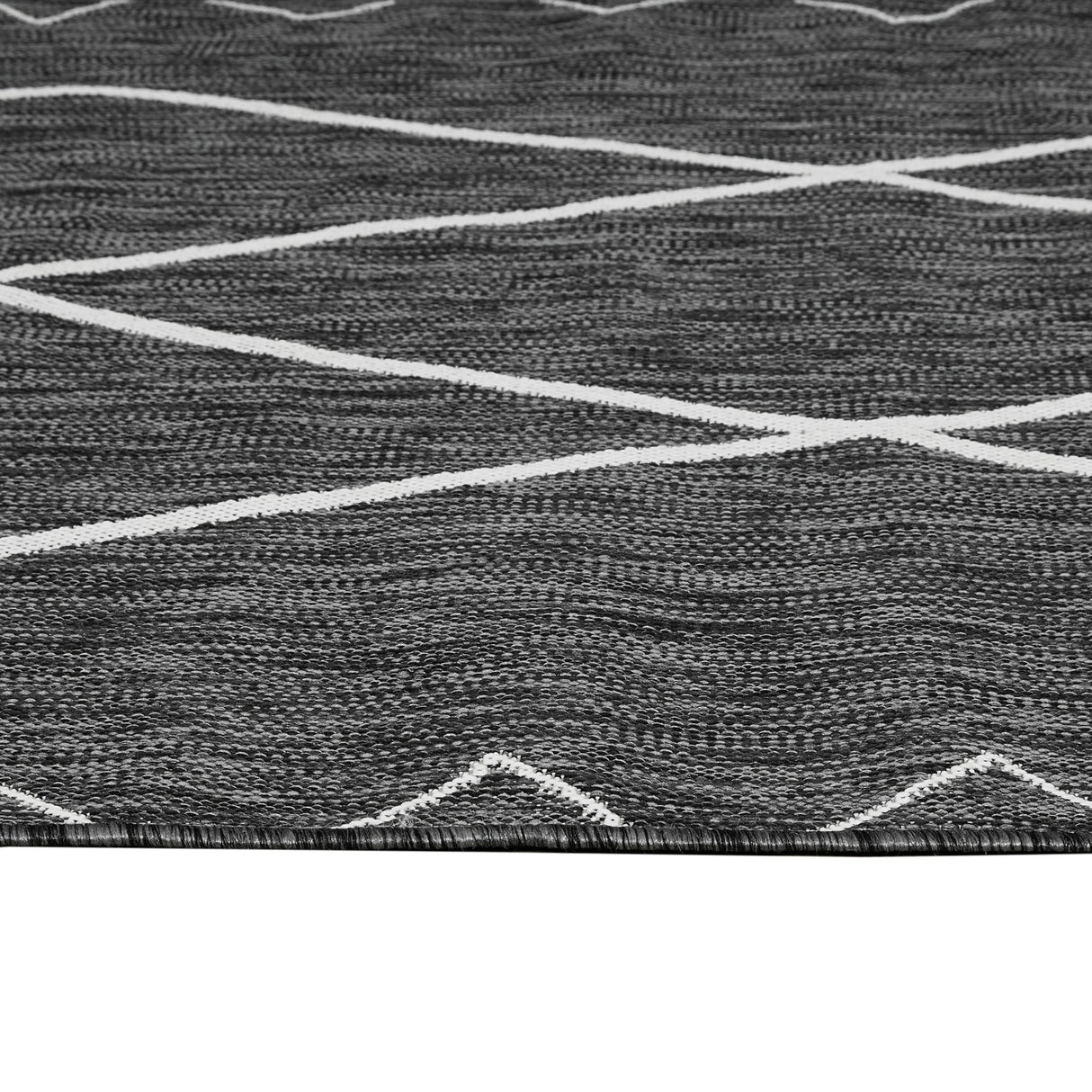 Madison Park Maya Grey/ White Moroccan Indoor/Outdoor Rug