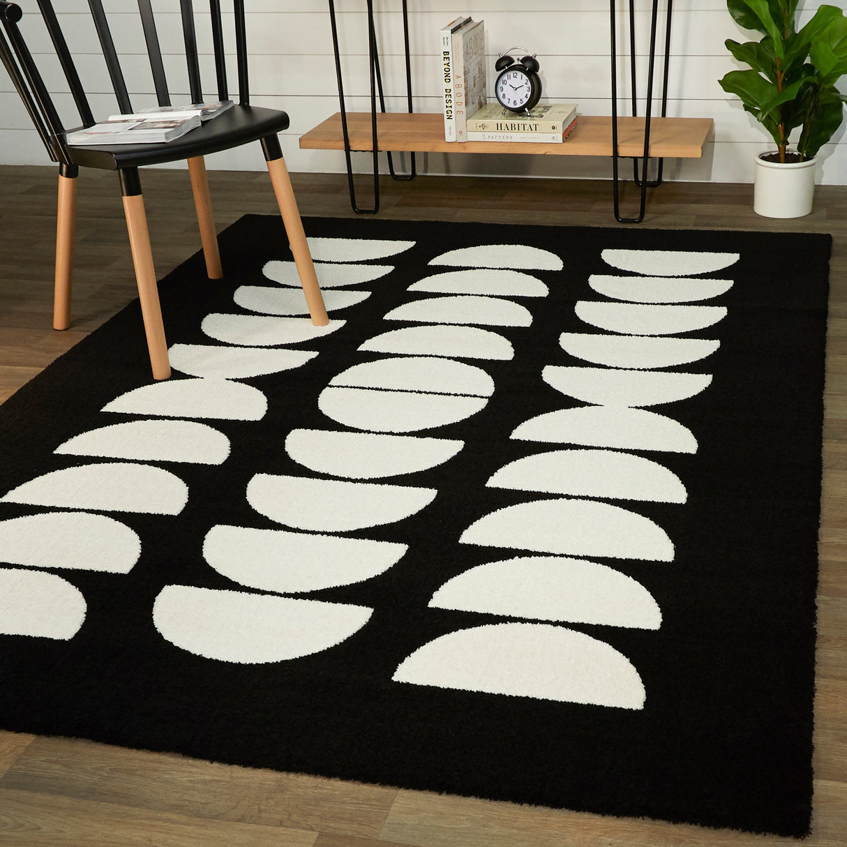 Gavin Modern Geometric Area Rug