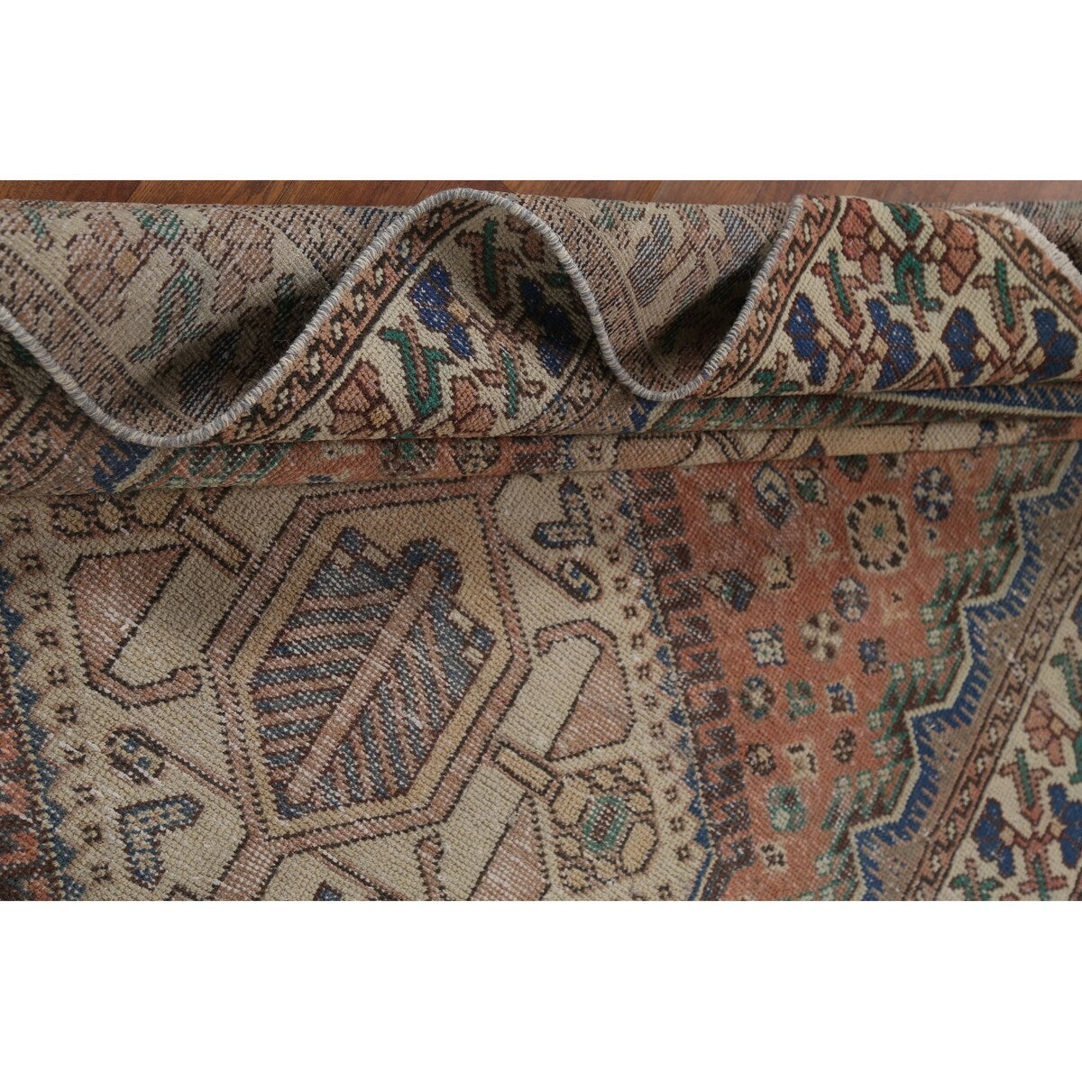 Geometric Bakhtiari Persian Vintage Rug Hand-Knotted Coral Wool Carpet - 4'11"x 9'10"