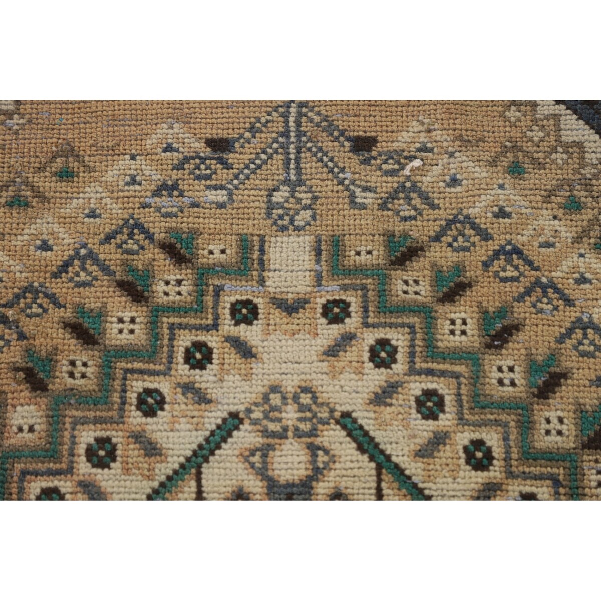 Geometric Bakhtiari Persian Vintage Rug Handmade Peach Wool Carpet - 5'4"x 9'9"