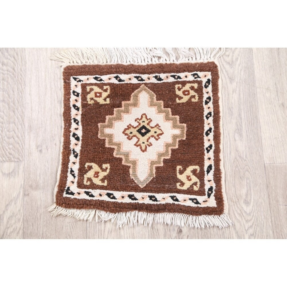 Geometric Tribal Morocan Hand Knotted Oriental Area Rug - 1'2" x 1'3" Square