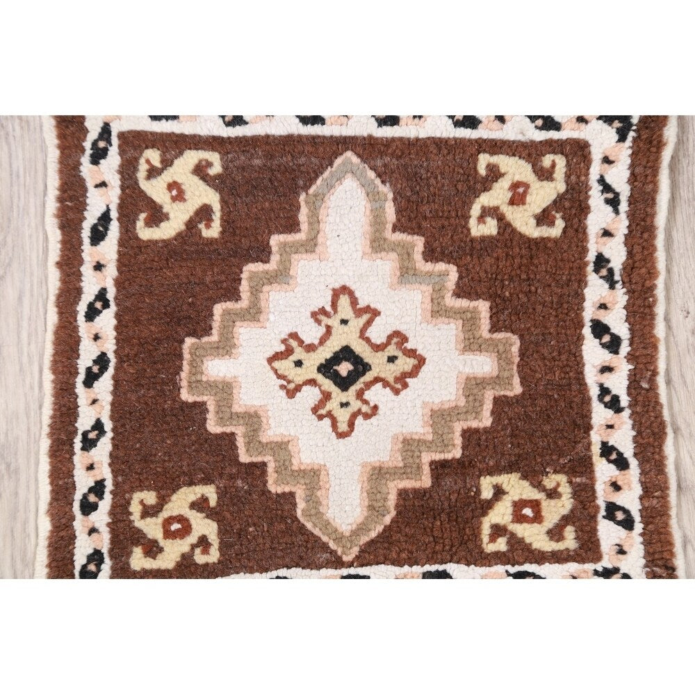Geometric Tribal Morocan Hand Knotted Oriental Area Rug - 1'2" x 1'3" Square