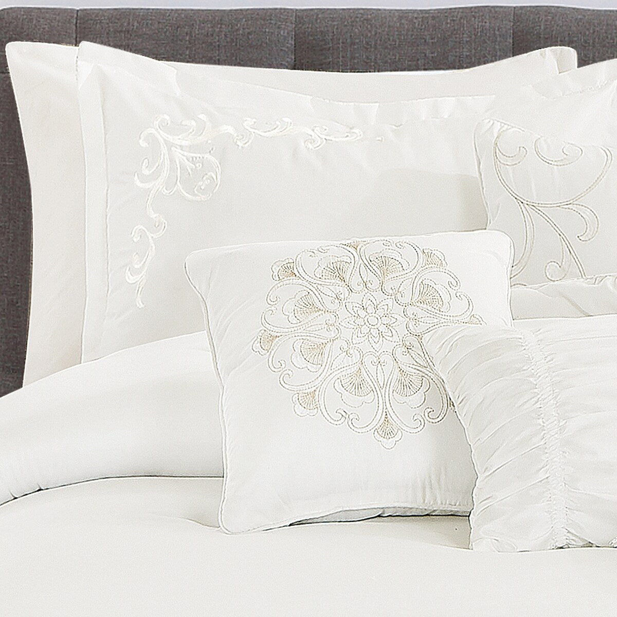 Givon Luxury 7 Piece Comforter Set