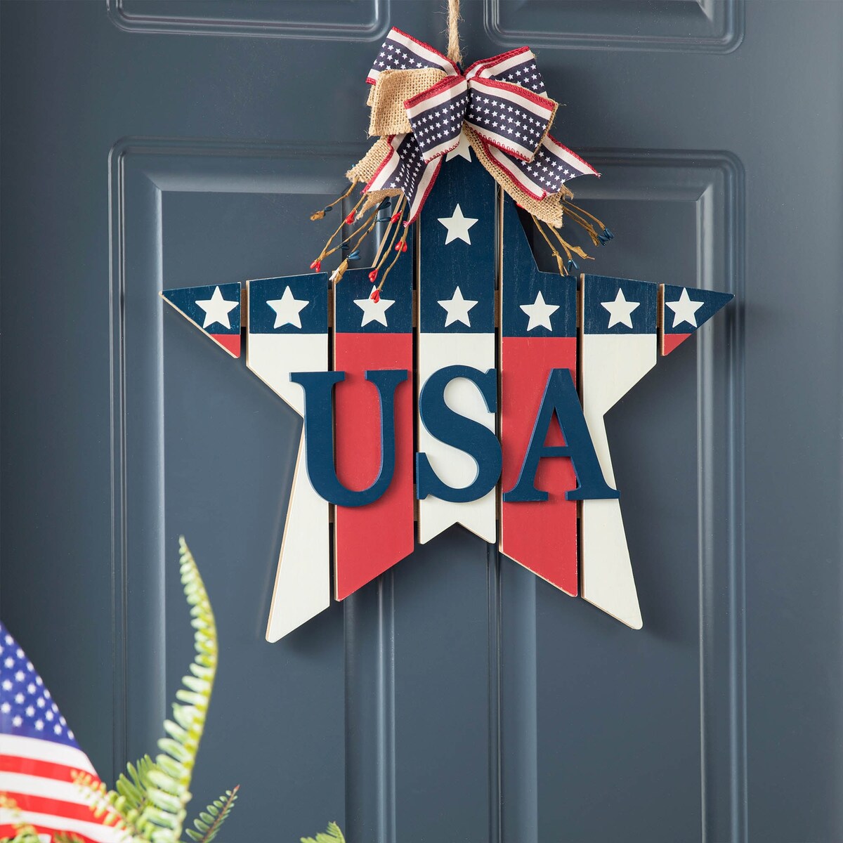 Glitzhome 60"H Wooden Patriotic America Porch Sign