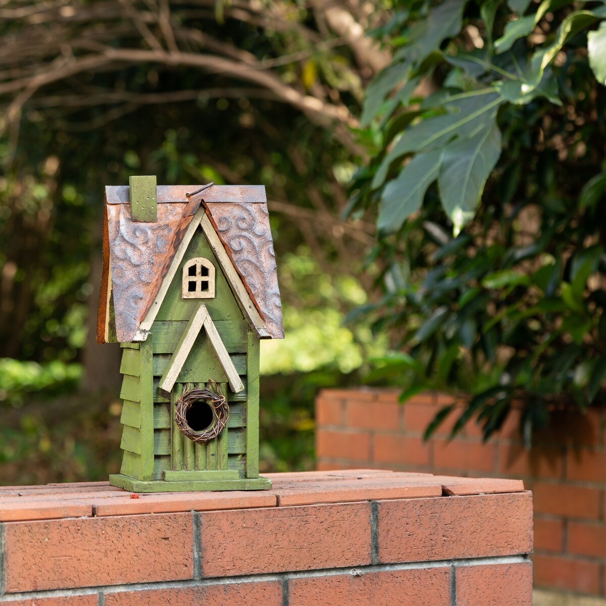 Glitzhome Hanging Distressed Solid Wood Birdhouse