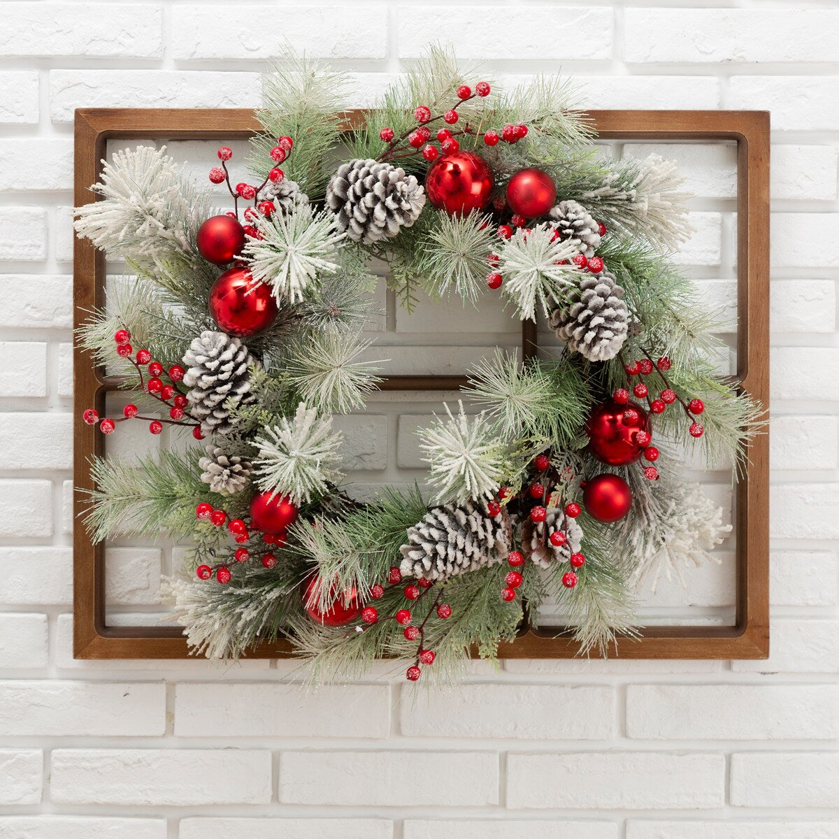 Glitzhome Wooden Window Frame with Wreath