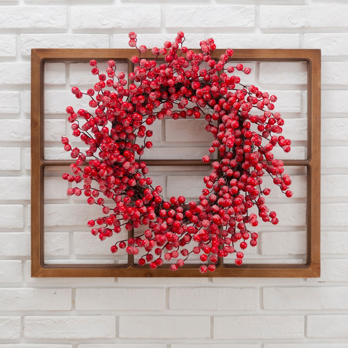 Glitzhome Wooden Window Frame with Wreath