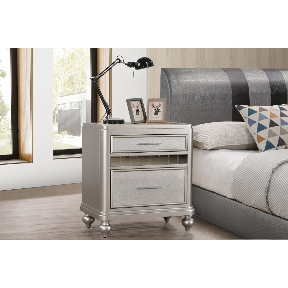 Glory Furniture Paulina 2-drawer Wood Nightstand