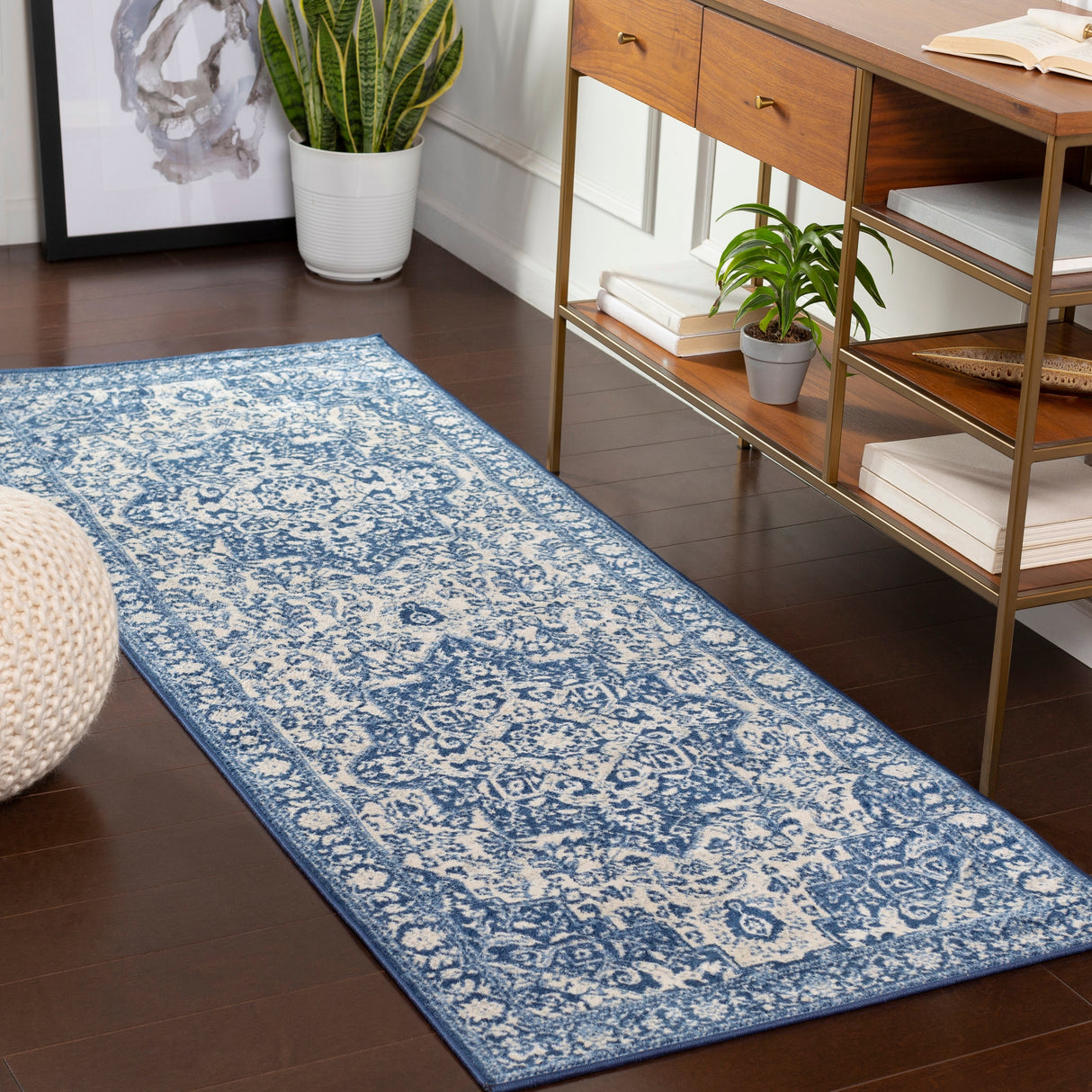 Livabliss Tyrus Traditional Medallion Area Rug
