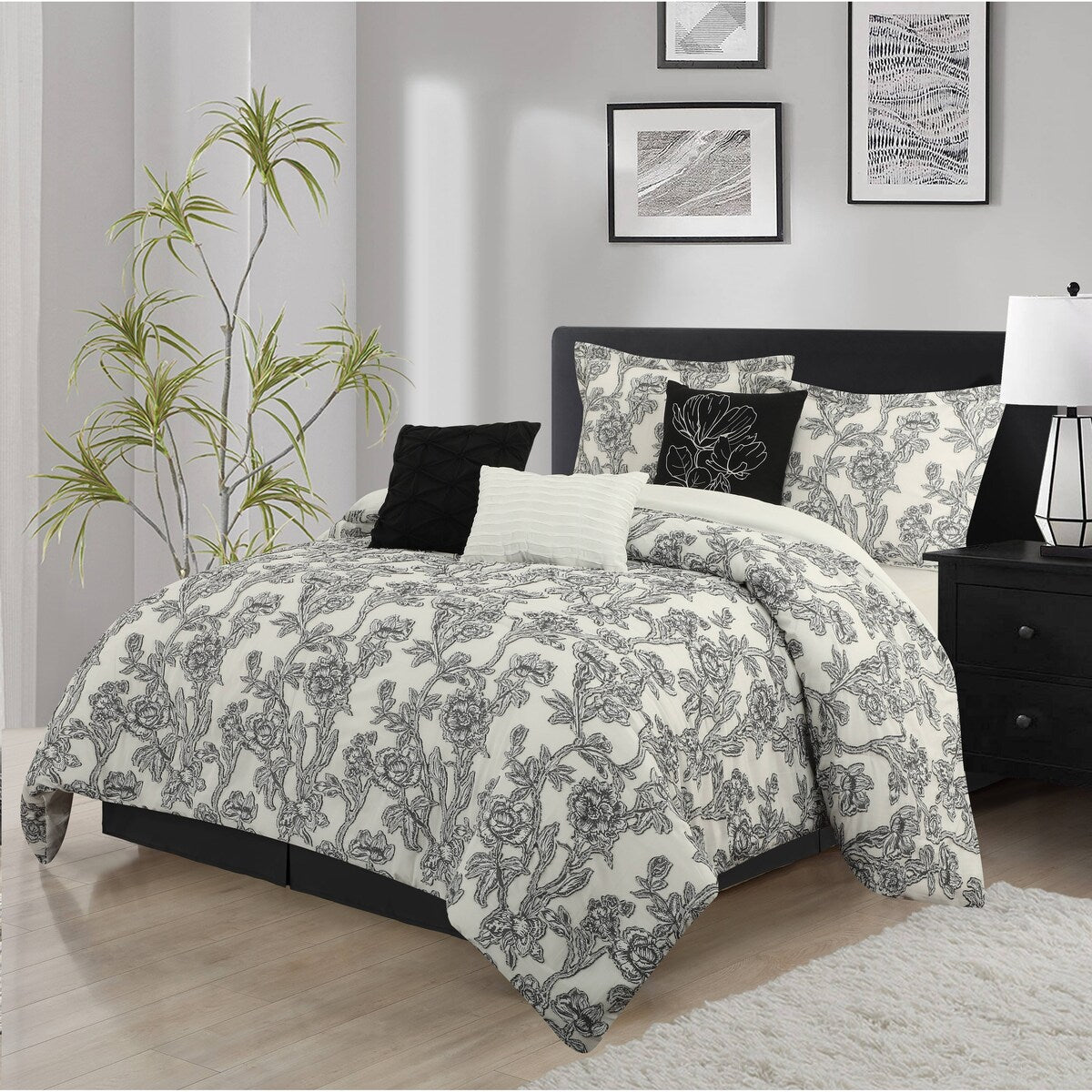 Nanshing Meritt 7 Piece Modern Floral Comforter Set