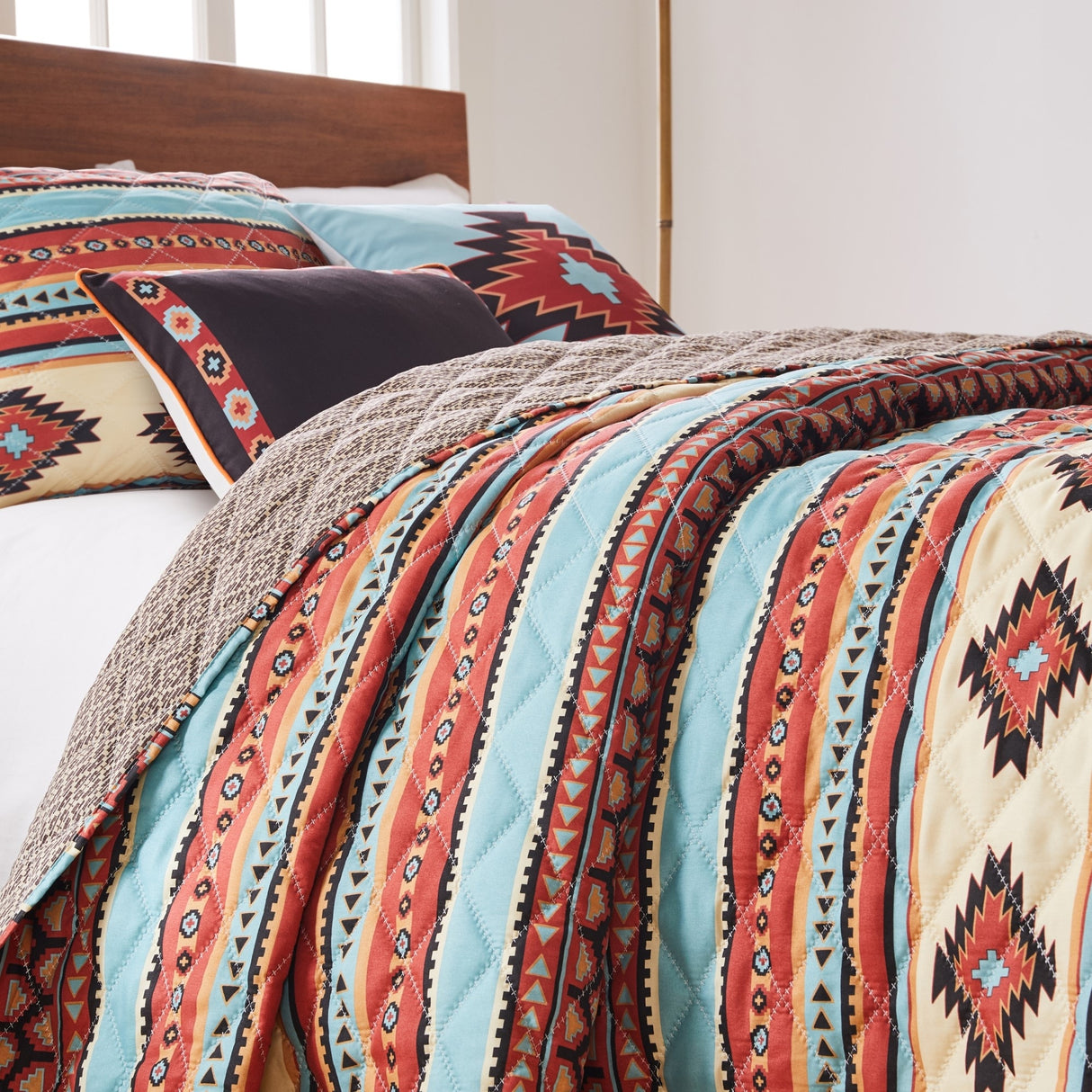 Greenland Home Fashions Red Rock Quilt and Pillow Sham Set