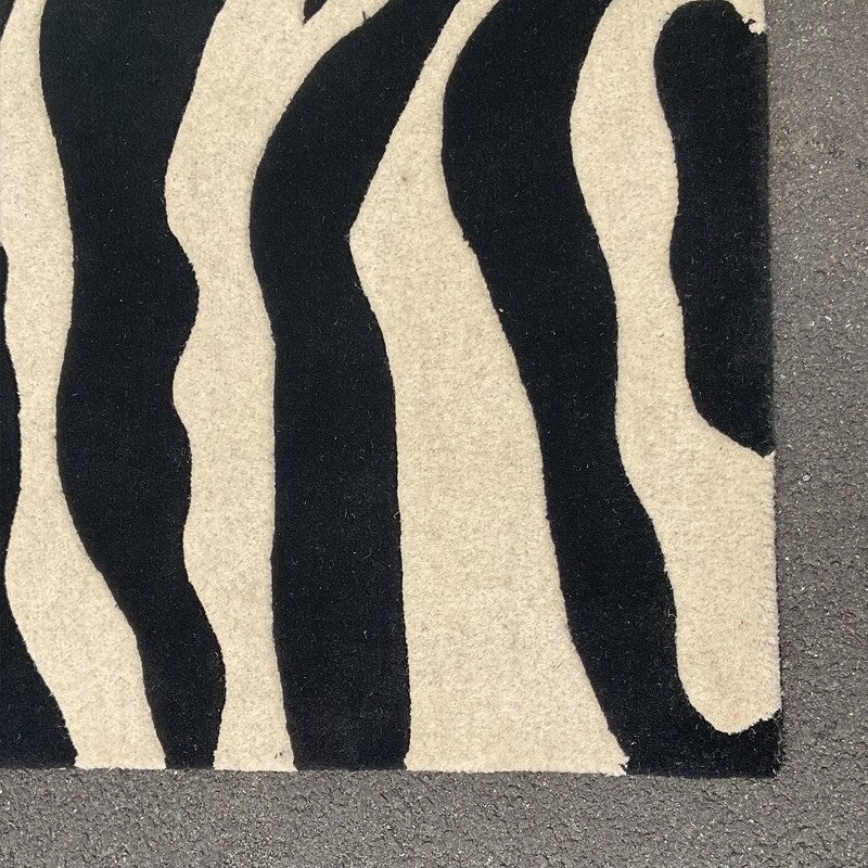 HERAT ORIENTAL Handmade Tibetan Zebra Wool Rug Collection