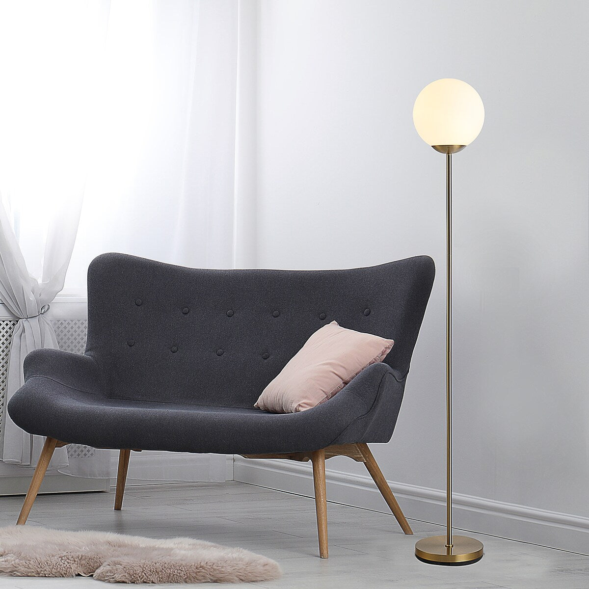 HOMCOM 67.25" Modern Floor Lamp Standing Lamp Foot Switch E26 Lamp Holder Metal Frame Glass Shade Living Room