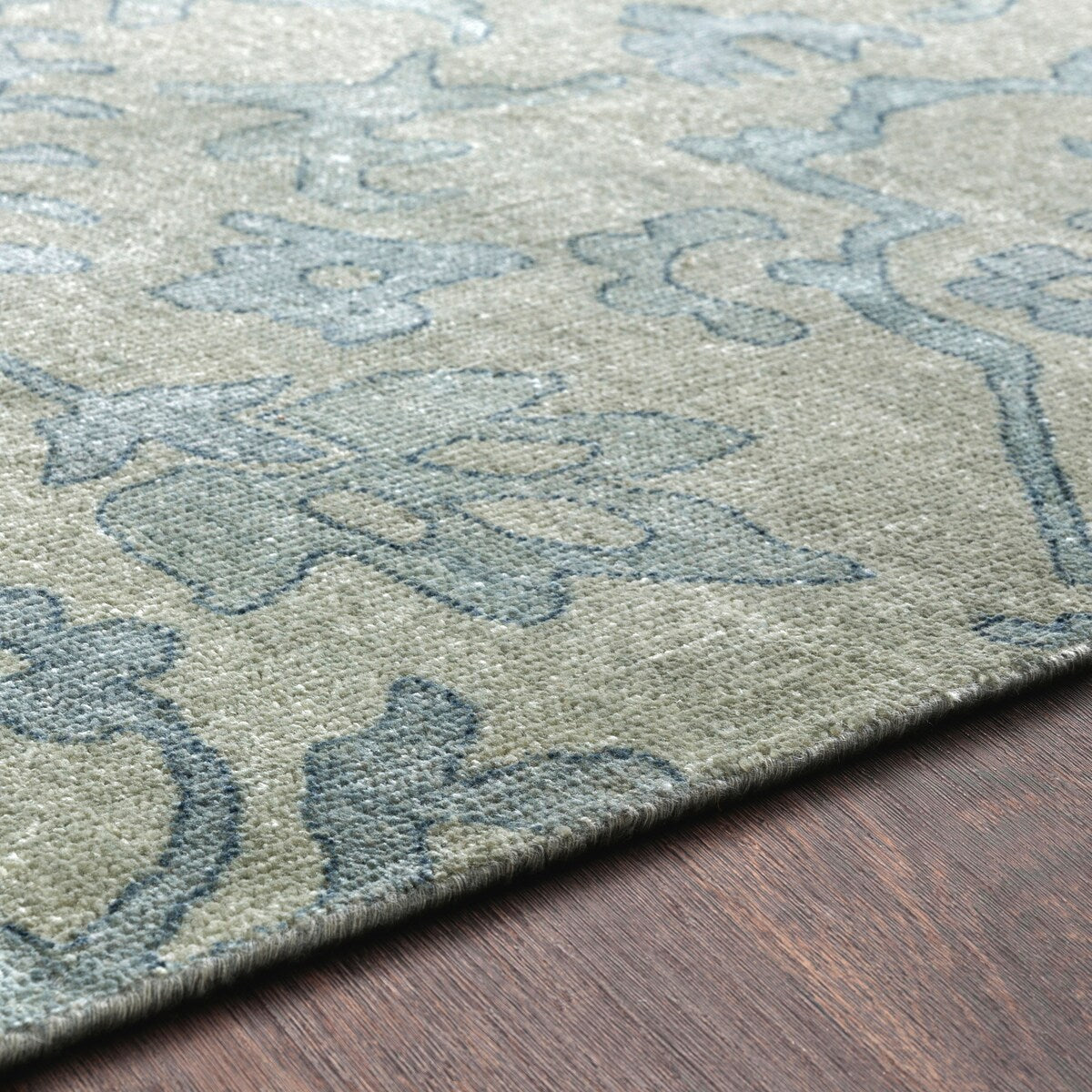 Hand-Knotted Keswick Floral New Zealand Wool Area Rug