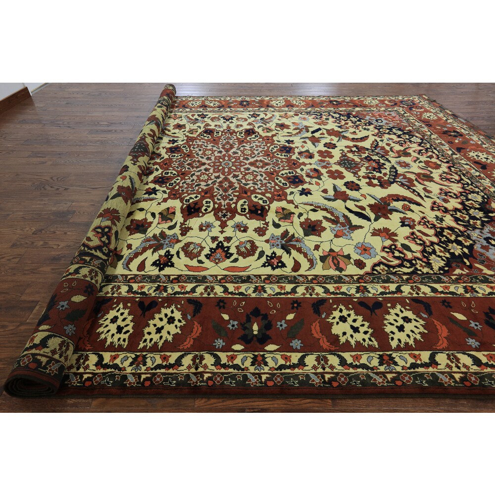 Hand-knotted Oriental Baluch Ivory Wool On Wool Rug (12' 5 x 16' 3)