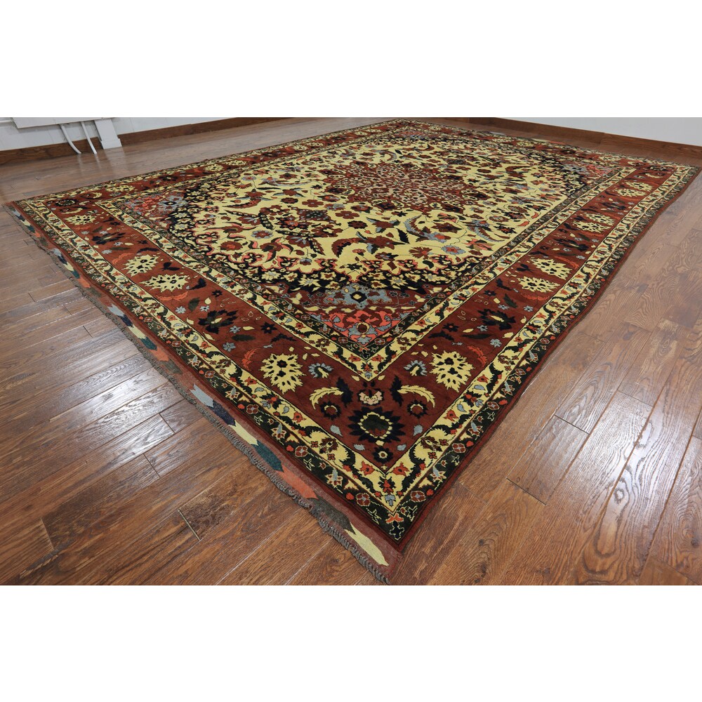 Hand-knotted Oriental Baluch Ivory Wool On Wool Rug (12' 5 x 16' 3)