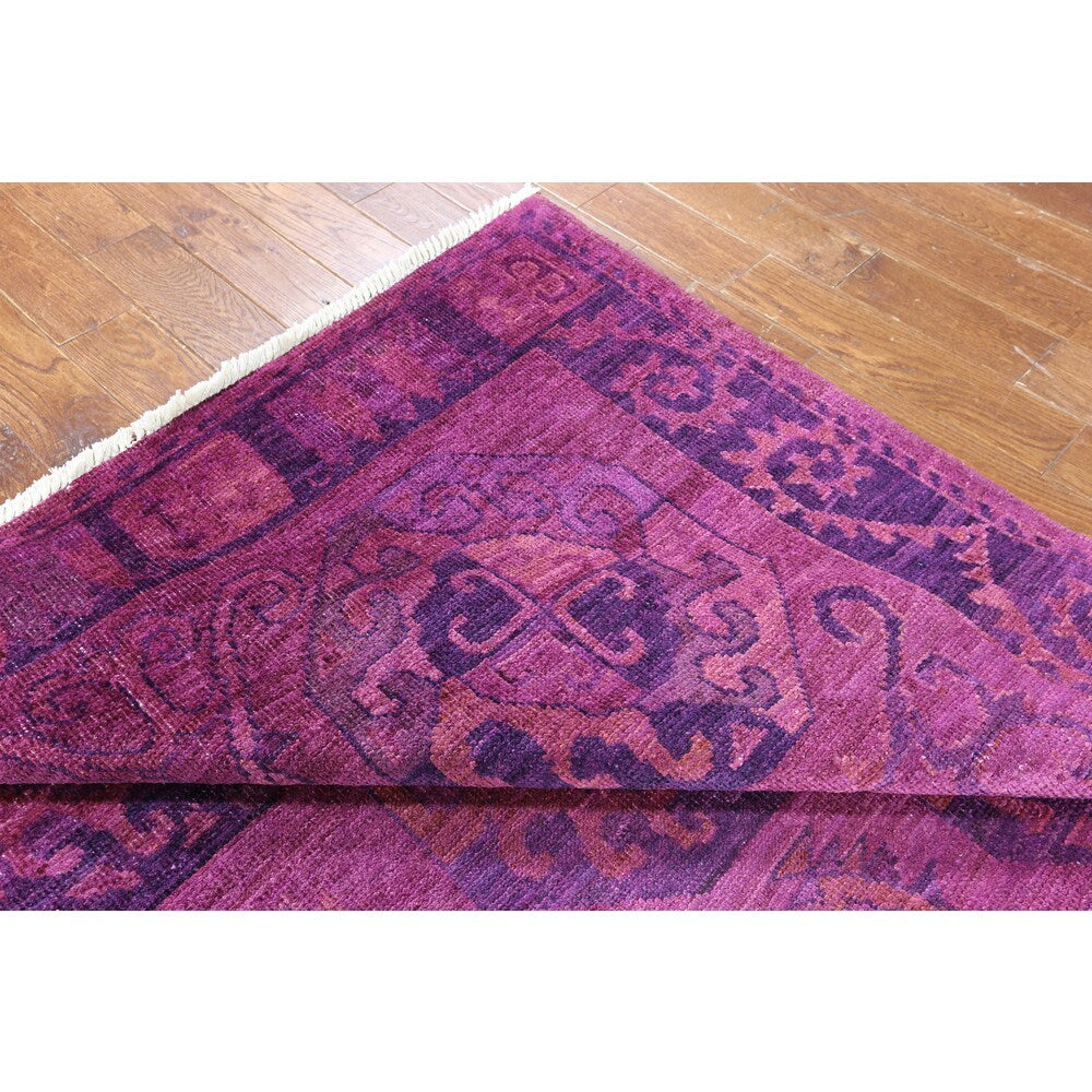 Kaitag Purple Oriental Hand-knotted Wool Rug (6'4 x 6'5)