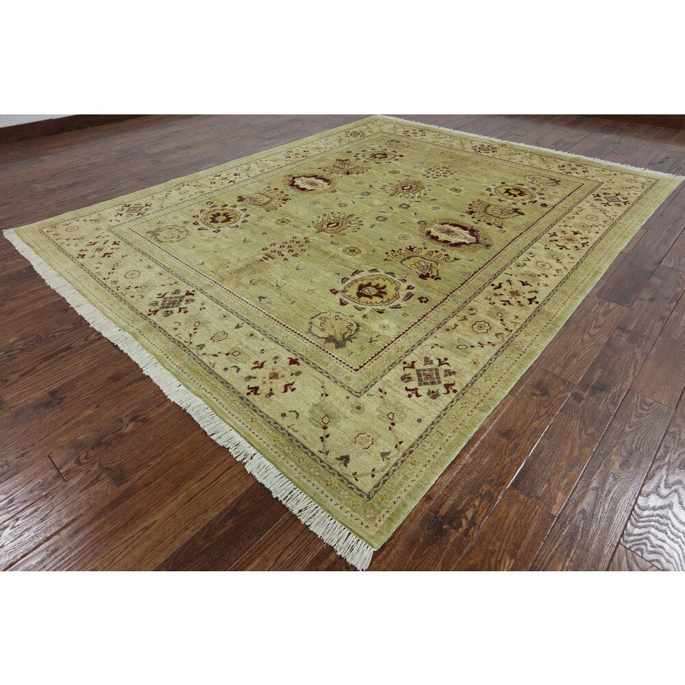 Oriental Peshawar Green Wool Hand-knotted Rug (8'1 x 9'10)