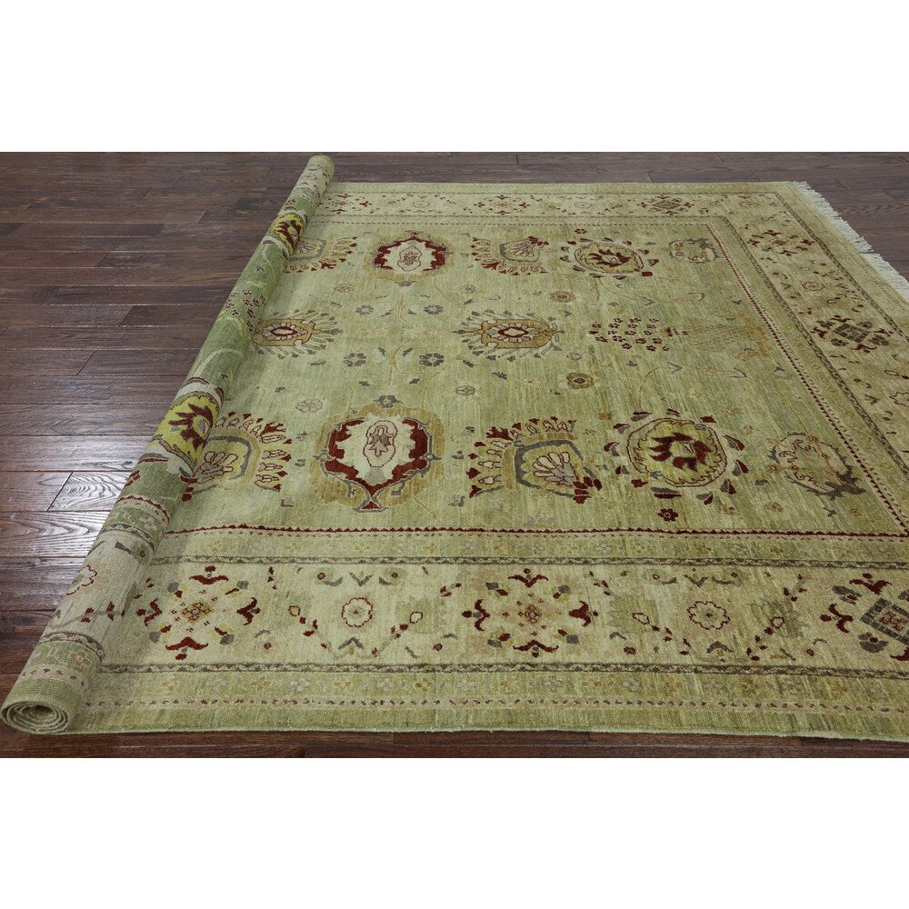 Oriental Peshawar Green Wool Hand-knotted Rug (8'1 x 9'10)