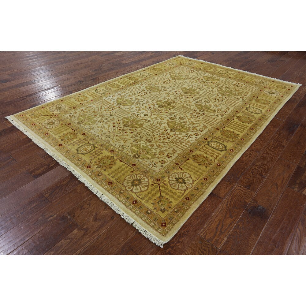 Hand-Knotted Oriental Peshawar Ivory/ Yellow Wool Rug (6'3 x 8'10)