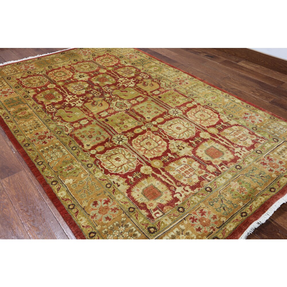 Oriental Peshawar Red/Green/Gold Hand-knotted Wool Rug (5' 1 X 8' 1)