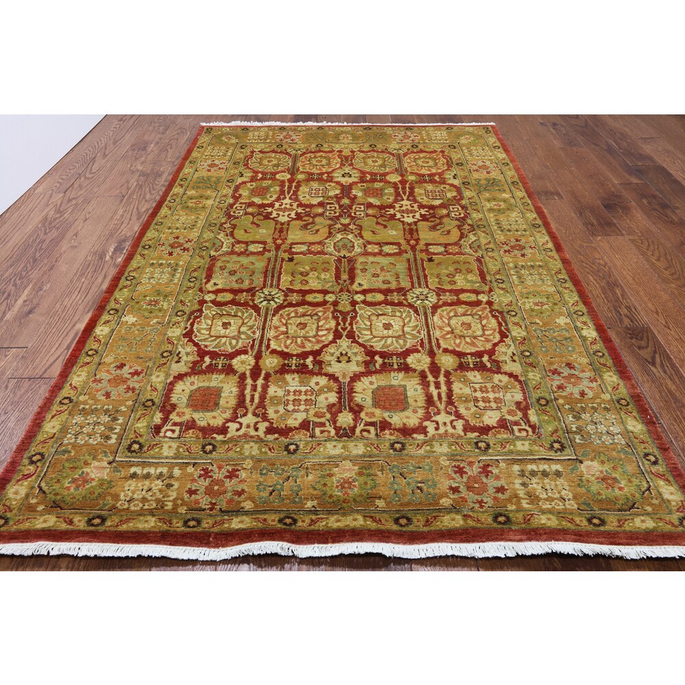 Oriental Peshawar Red/Green/Gold Hand-knotted Wool Rug (5' 1 X 8' 1)