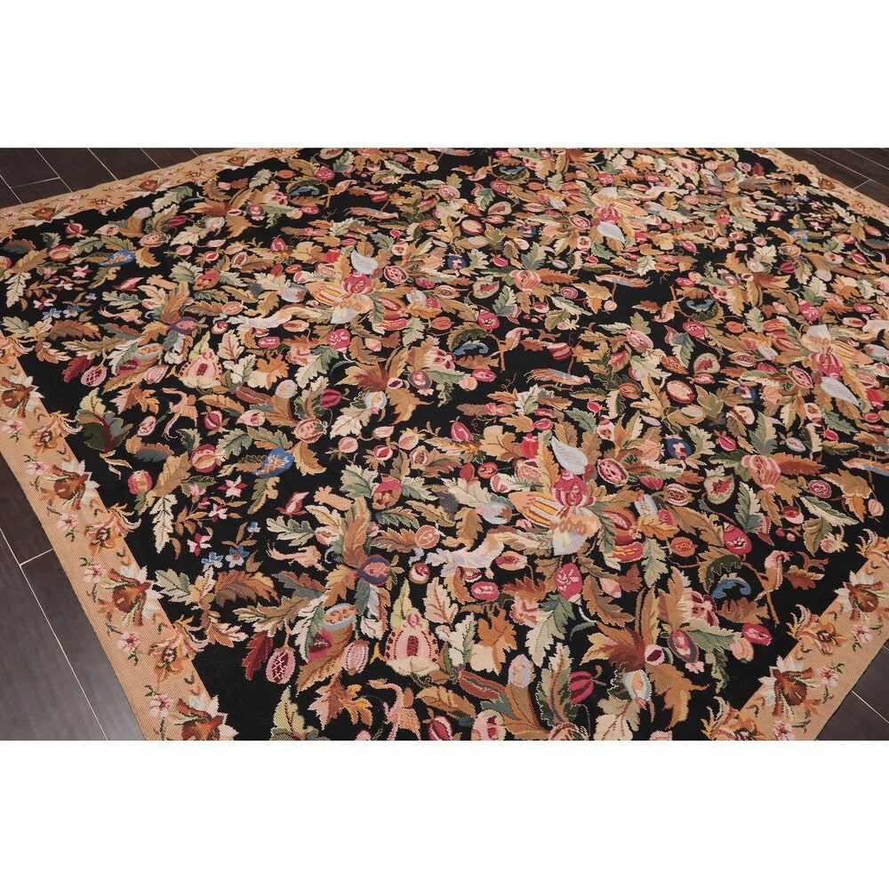 Hand Woven French Aubusson Wool Needlepoint Area Rug (8'x10') - 8' x 10'