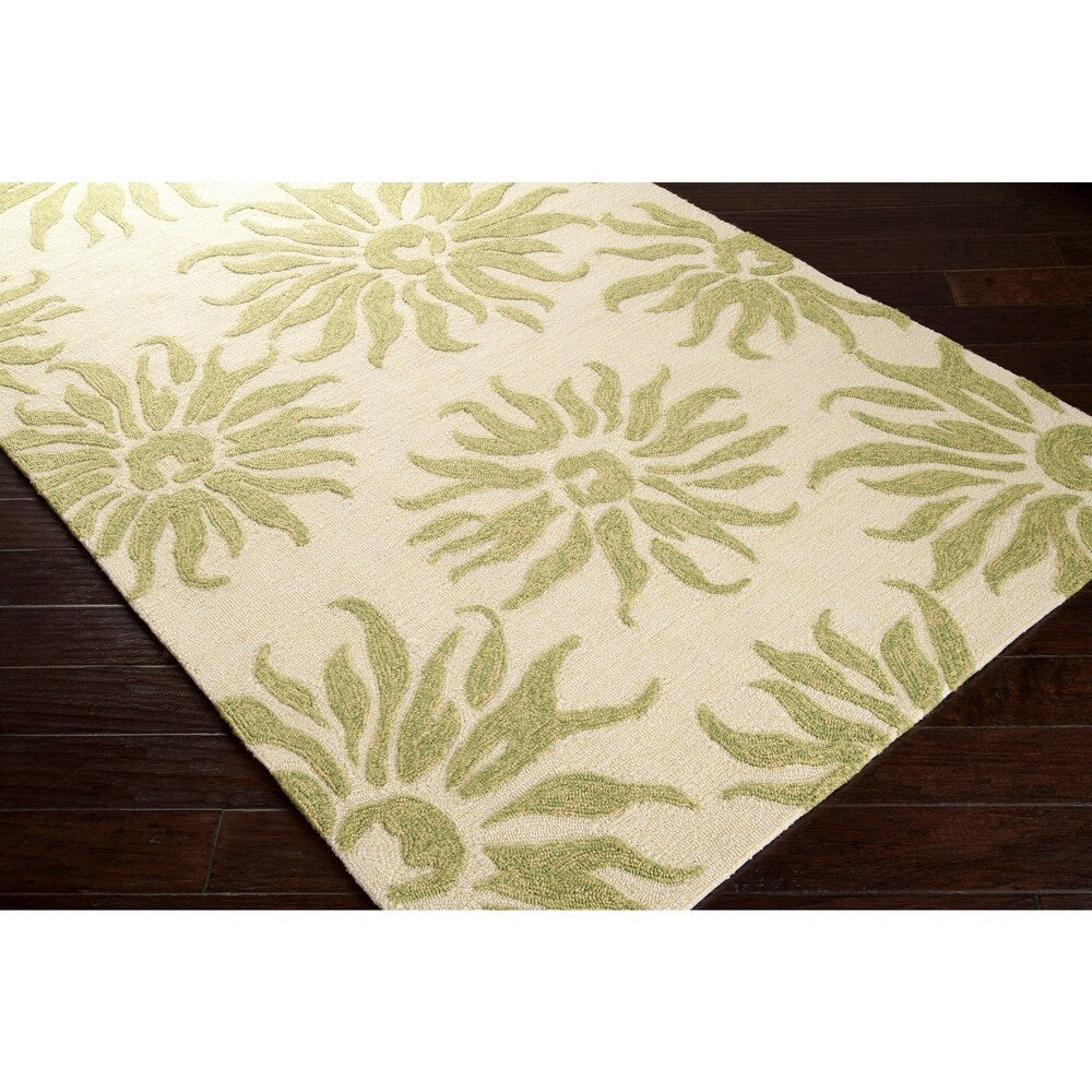 Hand-hooked Salma Transitional Floral Indoor/ Outdoor Area Rug