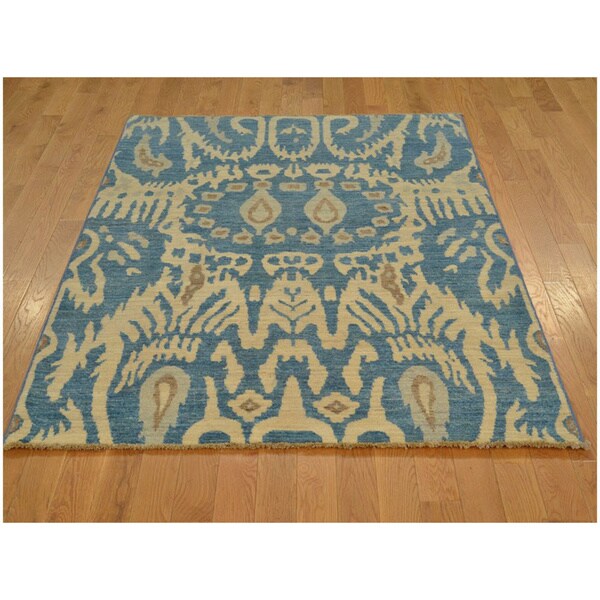 Hand-knotted Denim Blue Ikat Uzbek Design Oriental Rug Wool Area Rug (4'2 x 6')