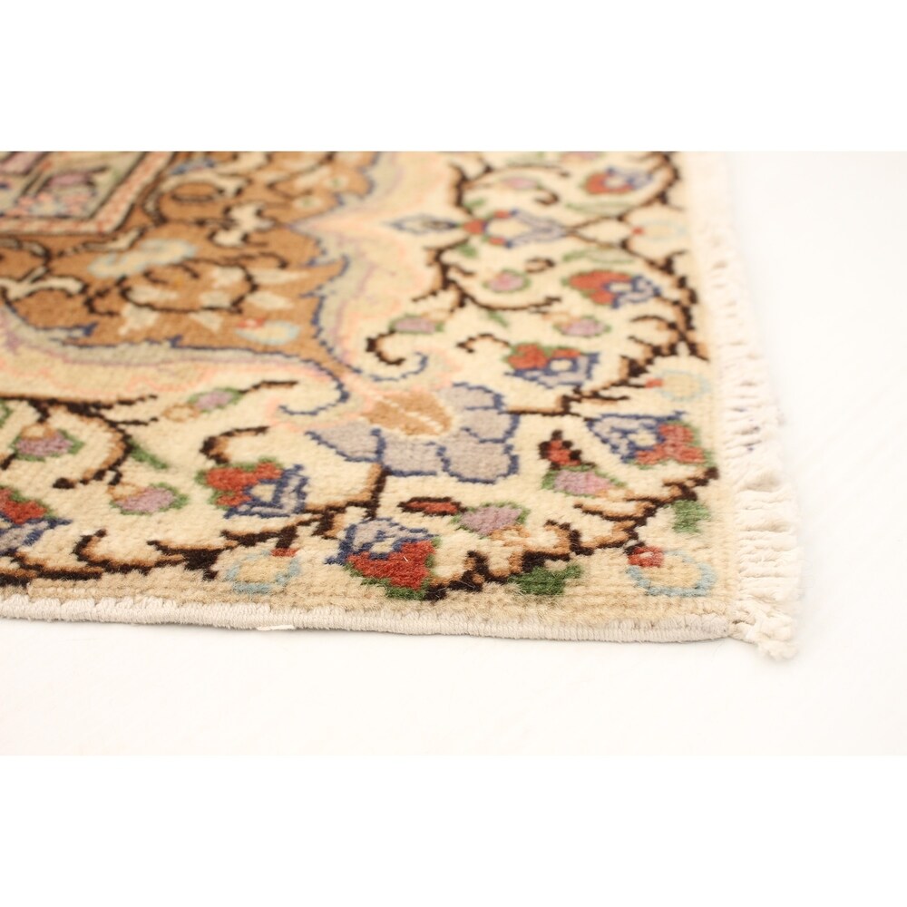 Hand-knotted Keisari Vintage Cream Wool Rug - 6'5" x 9'5"/6'5 x 9'5