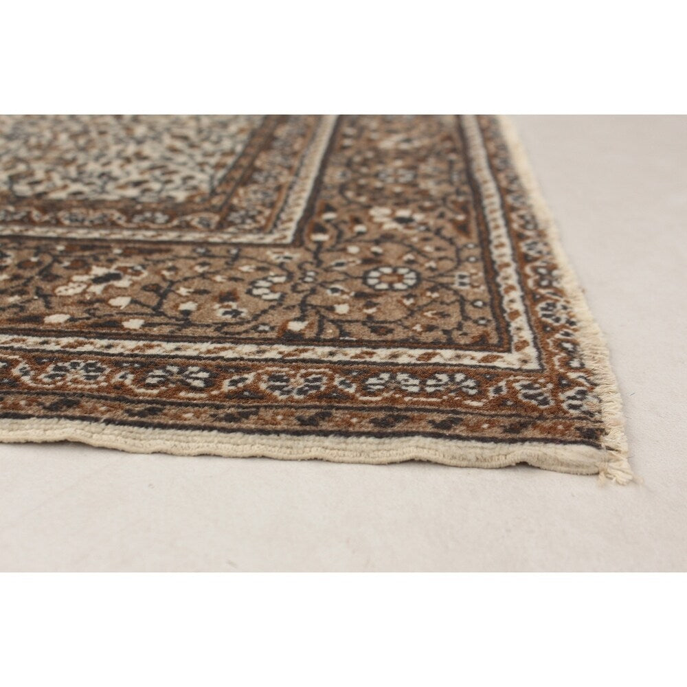 Hand-knotted Keisari Vintage Cream Wool Rug - 6'5 x 9'4