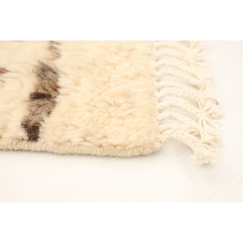 Hand-knotted Marrakech Ivory Wool Rug - 5'10 x 8'11/5'10" x 8'11",,,,