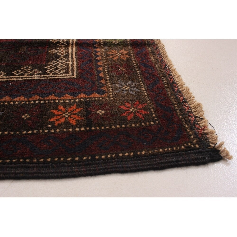 Hand-knotted Rizbaft Red Wool Rug - 3'11 x 6'7/3'11" x 6'7"