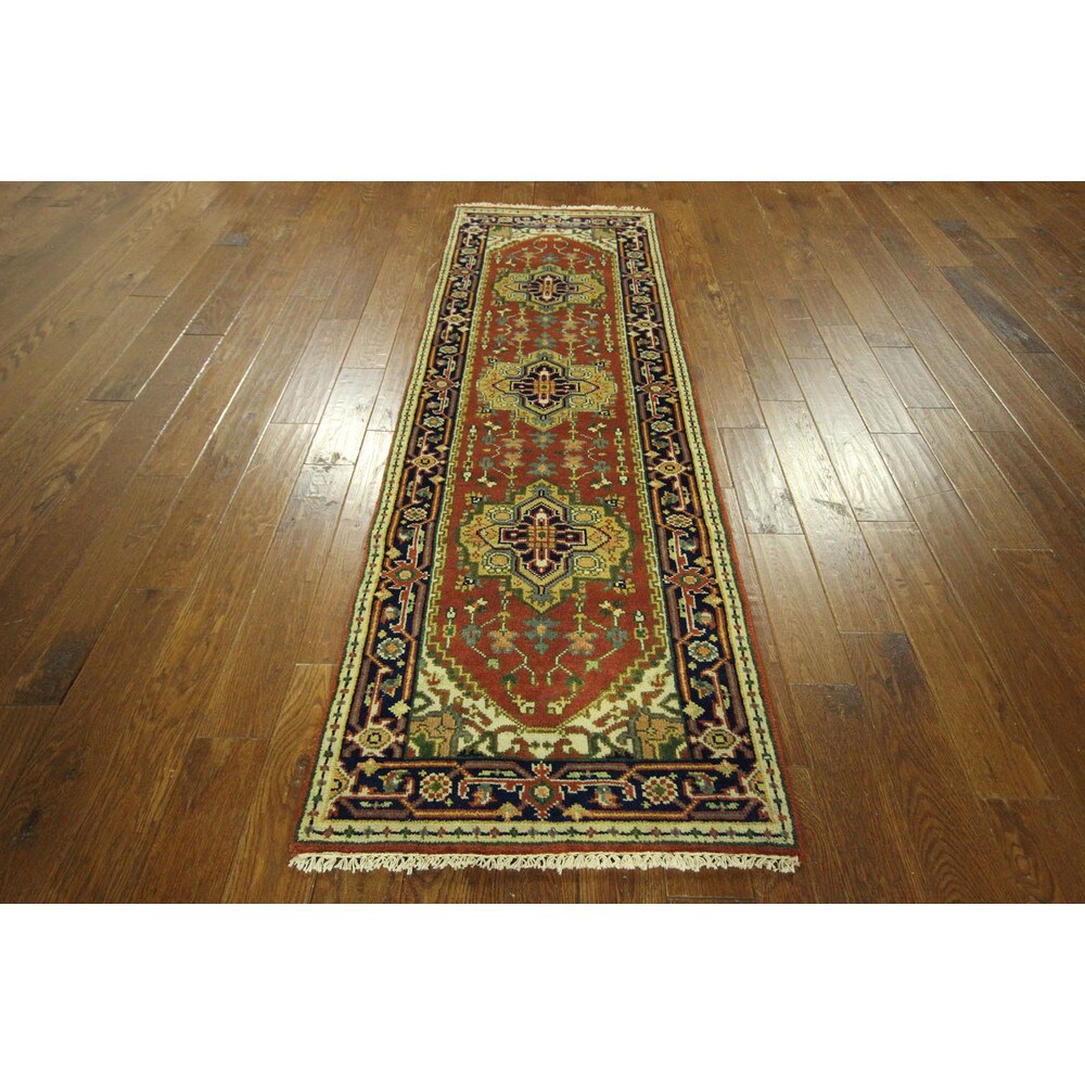 Hand-knotted Runner Red/ Navy Blue Heriz Serapi Floral Wool Area Rug (3' x 10')