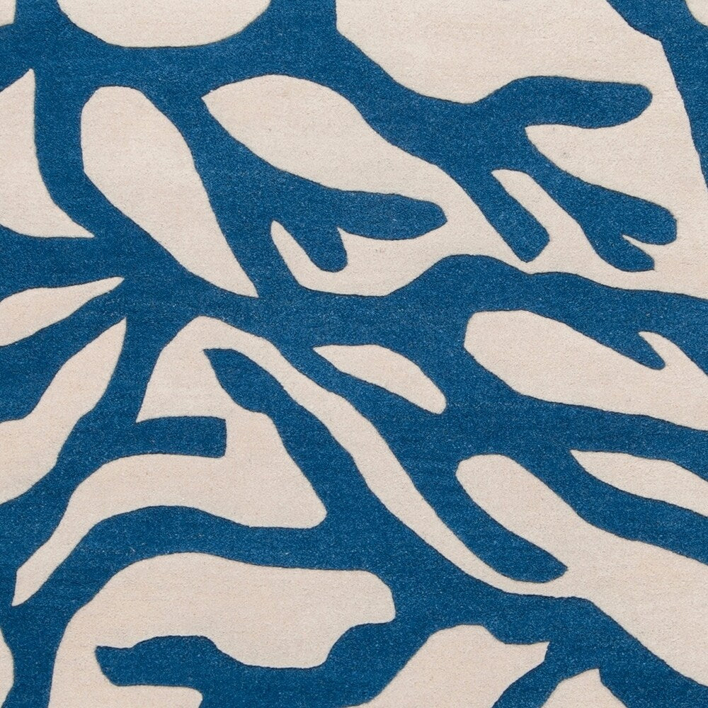 Hand-tufted Bacelot Bay Beach Inspired Wool Area Rug - 2'6" x 8' Runner